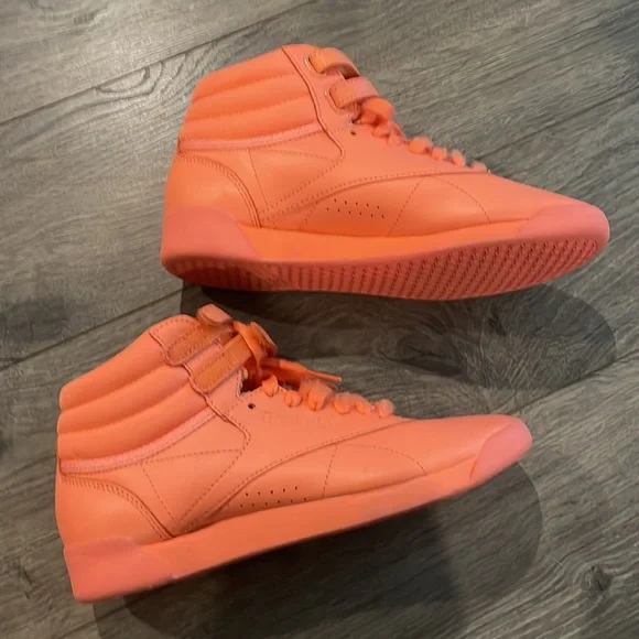 New Reebok womens freestyle hi rise shoe - Picture 2 of 7